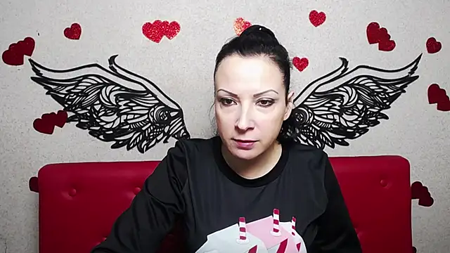 Snapshot of ElizabethSho chatting on 28, 2, 2025 ElizabethSho online show from 28, 2, 2025