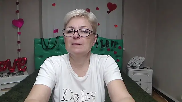 EmiliaGree online show from 19, 11, 2025