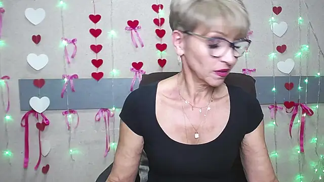 EllaBonito online show from 3, 2, 2025