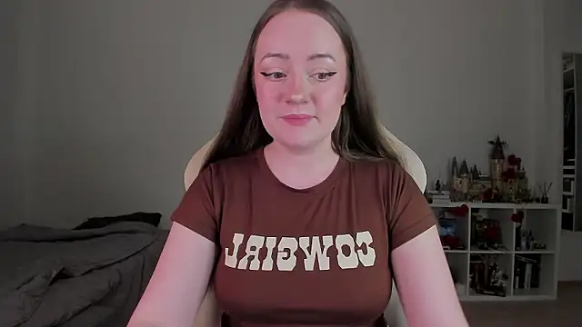 WalkingGirl online show from 17, 2, 2026