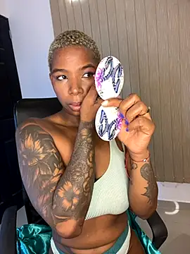 Snapshot of KenyaMystic chatting on 10, 9, 2025 KenyaMystic online show from 10, 9, 2025