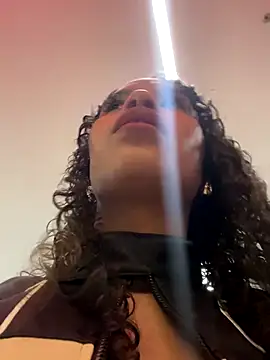 MarieLeon online show from 16, 12, 2025