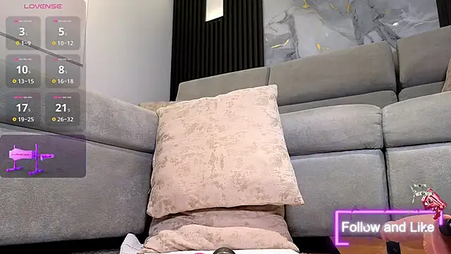 anellejones online show from 7, 11, 2025