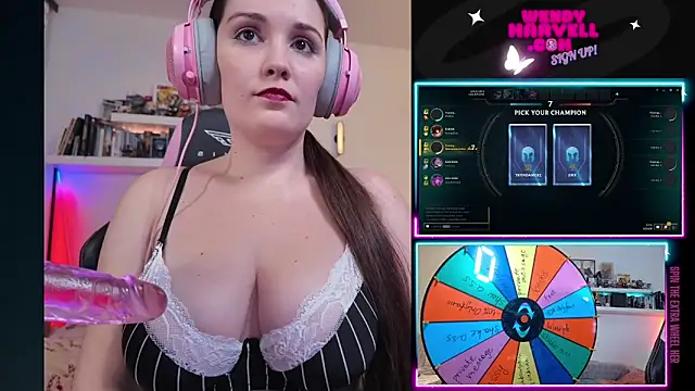 Snapshot of WendyMarvell_Official chatting on 19, 10, 2025 WendyMarvell Official online show from 19, 10, 2025