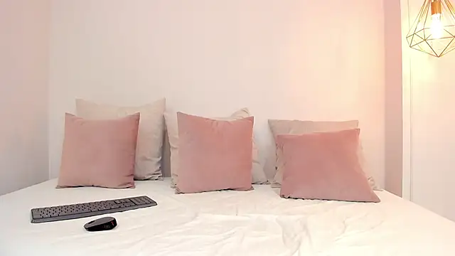 anny tayloor online show from 5, 3, 2025