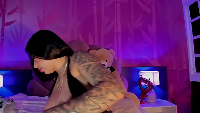 kiim taaylor online show from 22, 2, 2025