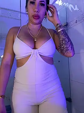 kiim taaylor online show from 9, 3, 2025