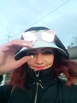 SweetLeila40 online show from 6, 4, 2026