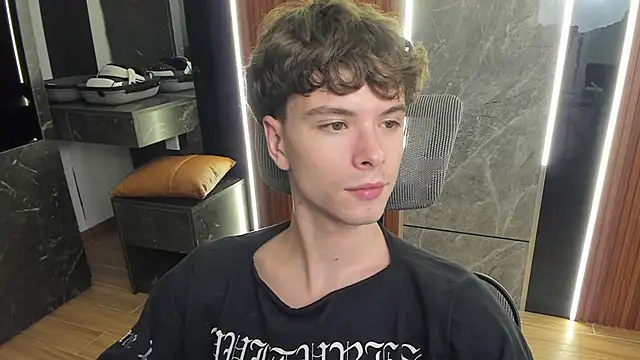 Snapshot of calvin_love_you chatting on 9, 6, 2026 calvin love you online show from 9, 6, 2026