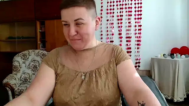 Annet1912 online show from 6, 3, 2025