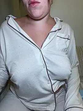 Snapshot of lilylush24 chatting on 21, 2, 2025 lilylush24 online show from 21, 2, 2025