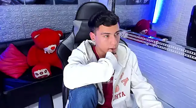 salvadorgomezx online show from 14, 1, 2025