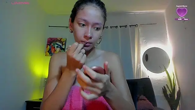 Sophie sweett19 online show from 7, 3, 2026