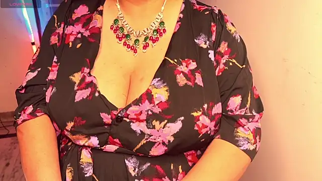 Snapshot of Gulabi_Queen chatting on 27, 7, 2026 Gulabi Queen online show from 27, 7, 2026
