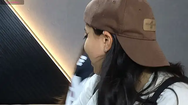 Laia and Aloby online show from 2, 3, 2026