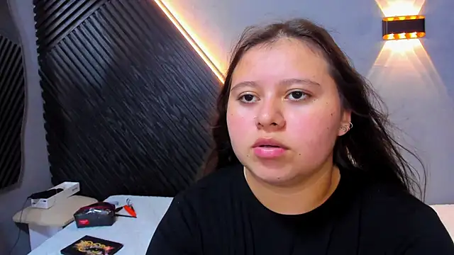Snapshot of Laia_and_Aloby chatting on 16, 5, 2026 Laia and Aloby online show from 16, 5, 2026