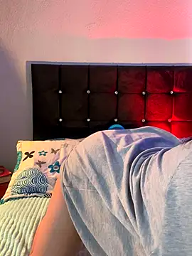 Kitty arts online show from 13, 11, 2025