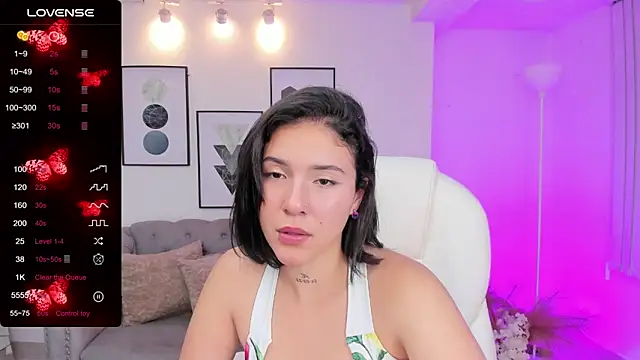 kendaall jenner  online show from 23, 12, 2024