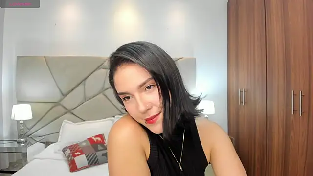 kendaall jenner  online show from 31, 12, 2024