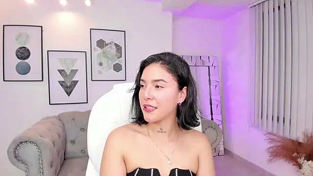 kendaall jenner  online show from 8, 1, 2025