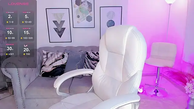 kendaall jenner  online show from 4, 3, 2025