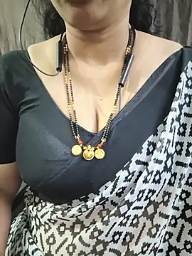 Snapshot of bhuvana555 chatting on 21, 6, 2026 bhuvana555 online show from 21, 6, 2026