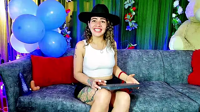 oriana thomson2 online show from 24, 2, 2025