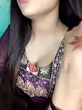 Snapshot of Sreya213 chatting on 29, 10, 2025 Sreya213 online show from 29, 10, 2025