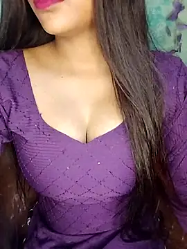 Snapshot of Sreya213 chatting on 7, 11, 2025 Sreya213 online show from 7, 11, 2025