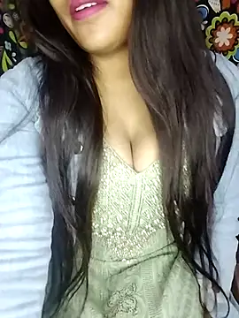 Snapshot of Sreya213 chatting on 3, 2, 2026 Sreya213 online show from 3, 2, 2026