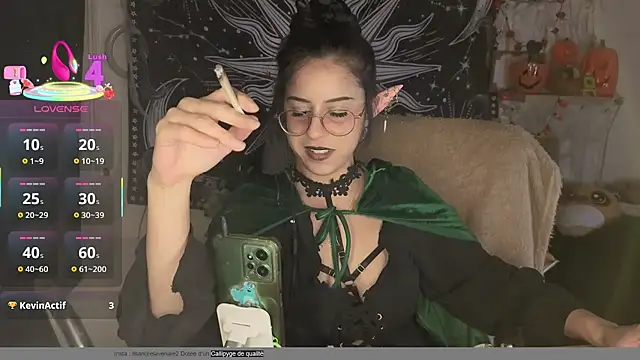 LisandreLaVenale online show from 10, 10, 2025