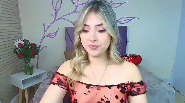 Snapshot of DahliaMoore chatting on 14, 2, 2025 DahliaMoore online show from 14, 2, 2025