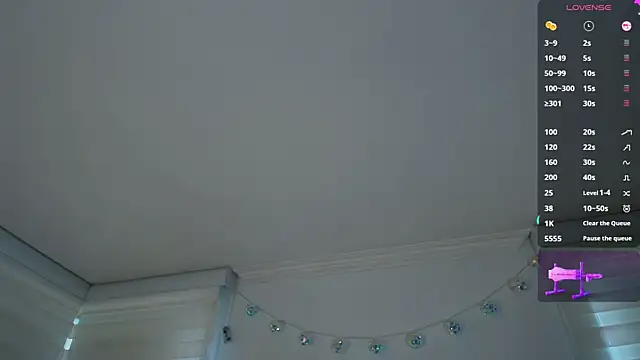 Snapshot of venusleroy_ chatting on 10, 5, 2026 venusleroy online show from 10, 5, 2026
