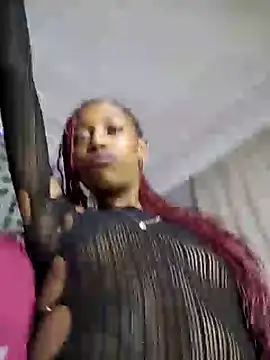 Snapshot of 02Boitybaby chatting on 4, 6, 2026 02Boitybaby online show from 4, 6, 2026