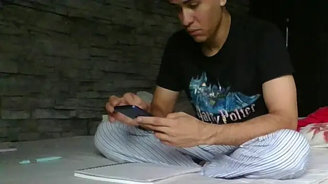 Sexylatin64 online show from 16, 4, 2026