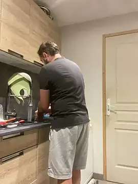 Snapshot of x-6-chouchou chatting on 11, 1, 2025 x-6-chouchou online show from 11, 1, 2025