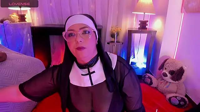 Snapshot of Venus_R0se chatting on 28, 4, 2026 Venus R0se online show from 28, 4, 2026
