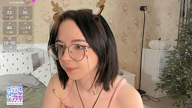 Snapshot of Nora_Failure chatting on 24, 12, 2024 Nora Failure online show from 24, 12, 2024