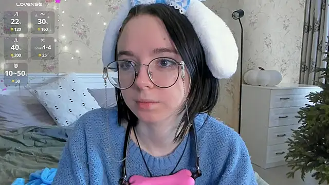 Snapshot of Nora_Failure chatting on 10, 1, 2025 Nora Failure online show from 10, 1, 2025