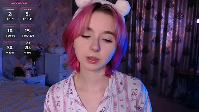 Snapshot of Nora_Failure chatting on 2, 10, 2025 Nora Failure online show from 2, 10, 2025