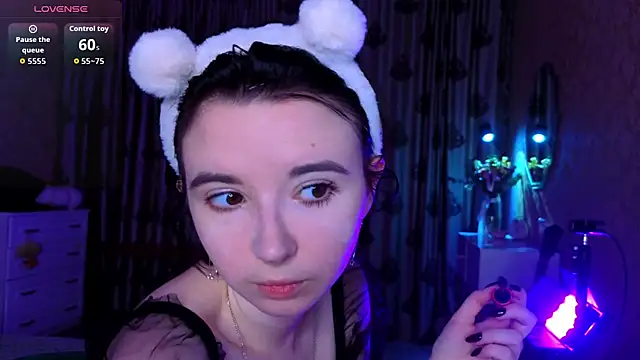 Snapshot of Nora_Failure chatting on 7, 11, 2025 Nora Failure online show from 7, 11, 2025