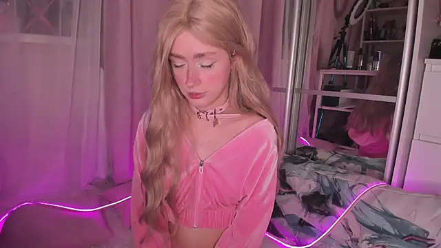 Snapshot of -bae chatting on 13, 11, 2025 -bae online show from 13, 11, 2025