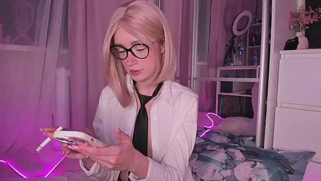 Snapshot of -bae chatting on 24, 11, 2025 -bae online show from 24, 11, 2025