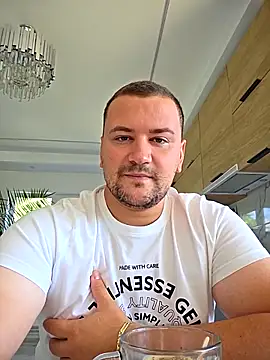 Snapshot of KarlosCarutox chatting on 14, 9, 2025 KarlosCarutox online show from 14, 9, 2025