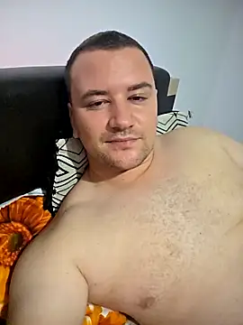 Snapshot of KarlosCarutox chatting on 7, 10, 2025 KarlosCarutox online show from 7, 10, 2025