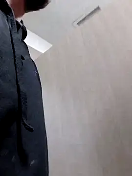 Snapshot of QcMisterv13 chatting on 28, 1, 2025 QcMisterv13 online show from 28, 1, 2025