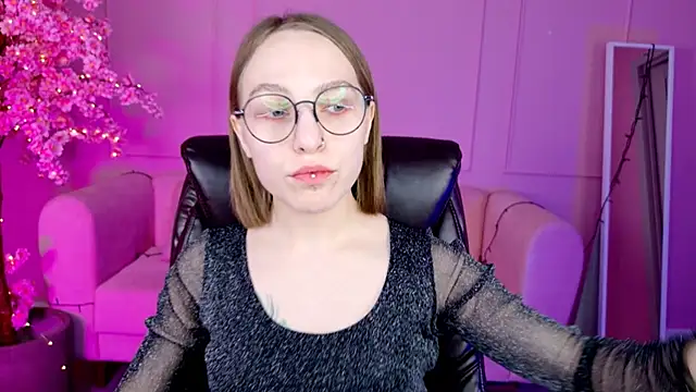 AphexQueen online show from 28, 1, 2025