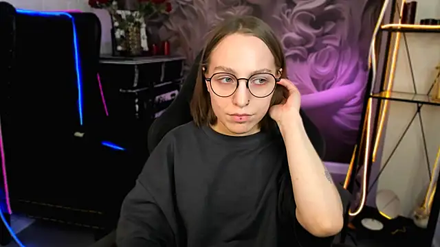 AphexQueen online show from 14, 2, 2025