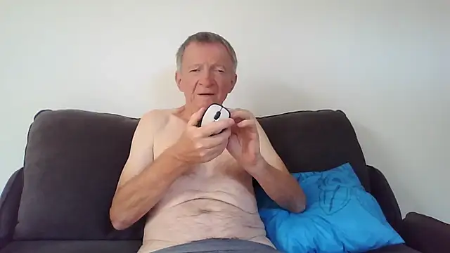 Snapshot of naturiste974 chatting on 17, 1, 2026 naturiste974 online show from 17, 1, 2026