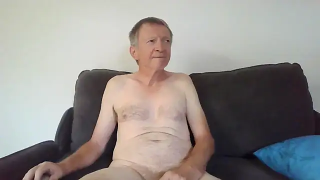 Snapshot of naturiste974 chatting on 5, 2, 2026 naturiste974 online show from 5, 2, 2026